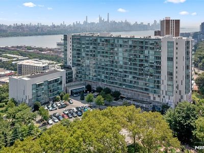 320 Adolphus Ave #1102