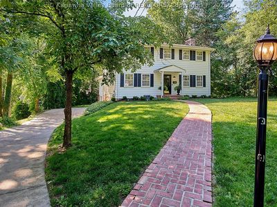 909 Chestnut Rd