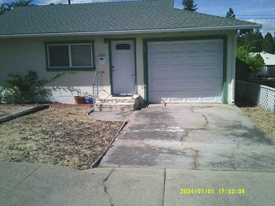 844 Knapp St