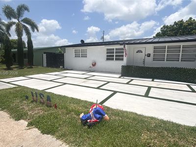 1892 NW 8th Ter