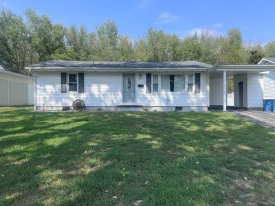 Property at 121 Dorris Dr, Fairfield, IL