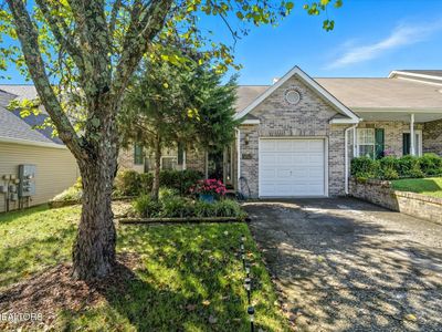 1652 Emerald Pointe Ln