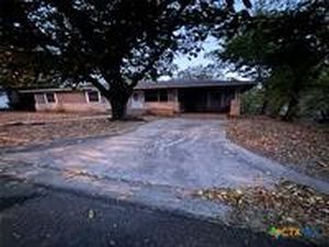 Property at 114 Hillcrest Dr, Gatesville, TX