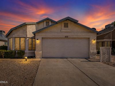 8859 W JOHN CABOT Road