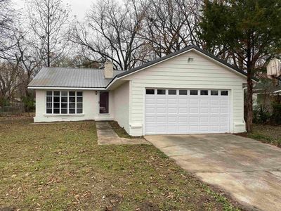 Property at 706 W Jackson St, Bolivar, TN
