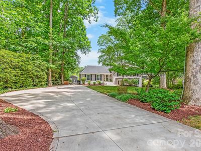 175 Woodstream Cir