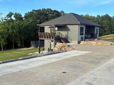 1041 Lake Dr
