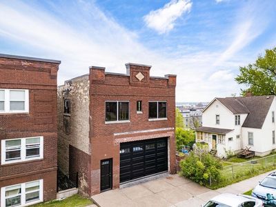 24 W 5th St
