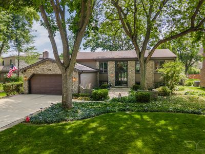 245 Montclare Ln