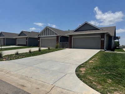 8010-8012 E 34th Ct S