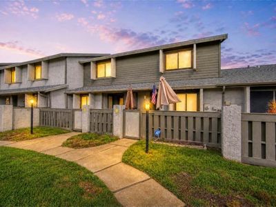 210 Lemon Tree Ln #210I