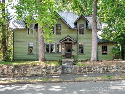 11 Cullowhee St