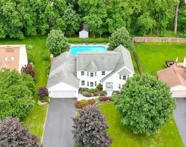 75 County Clare Cres