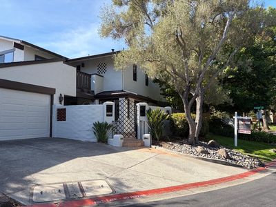 2485 Sharon Oaks Dr