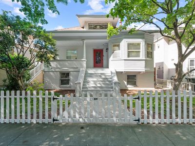 2211 H St