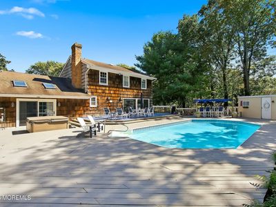 2211 Lark Drive