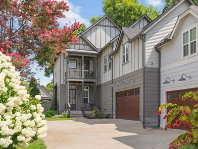 908B Gale Ln