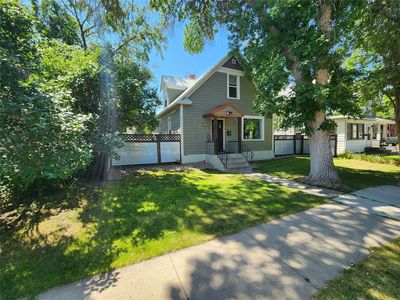 1020 5th Ave N