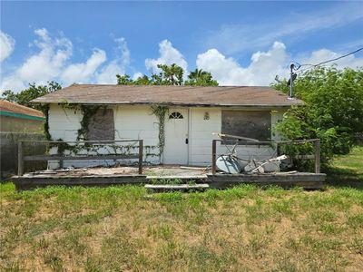 Property at 413 N 7th St, Fulton, TX