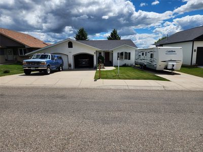 1022 Valley View Dr