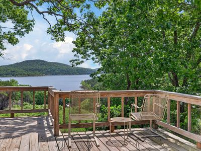 226 Ledgestone Road