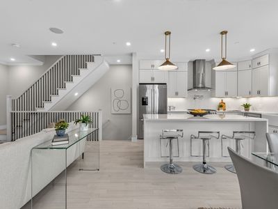 11-11B Lowell St