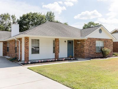 420 Country Club Dr