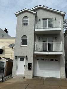 166 Armstrong Ave