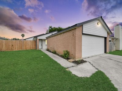 5212 Willowview Dr