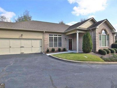 526 Mount Park Dr