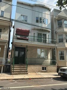 321 Walnut St