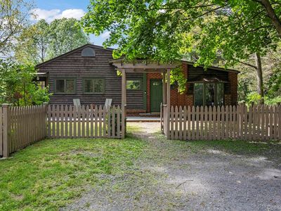 608 Lake Road