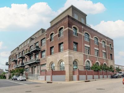 435 S Front St APT 105