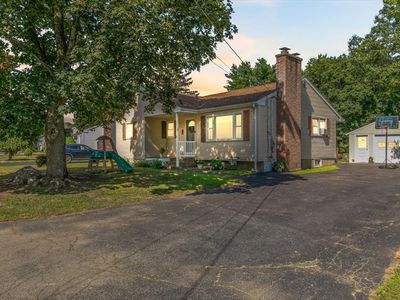 3 Cedarwood Ln