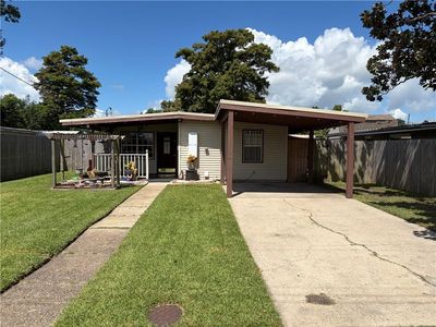 2037 Delaware Ave