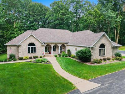 696 Springbrook Dr