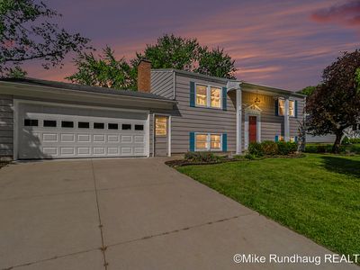 723 Marbury Dr SE