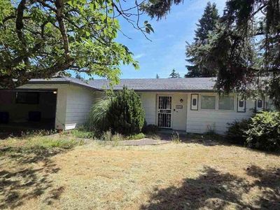 1212 NE 194th Ct