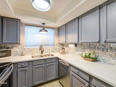 2315 W Union Hills Dr APT 112