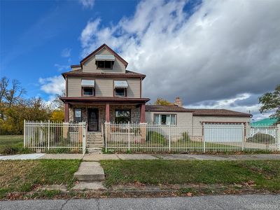 991 E Euclid St
