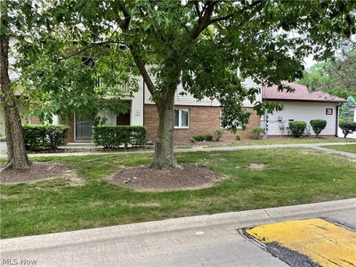 Property at 7087 Village Dr, Mentor, OH