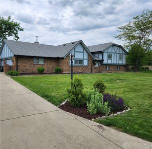 2447 N Tulane Dr
