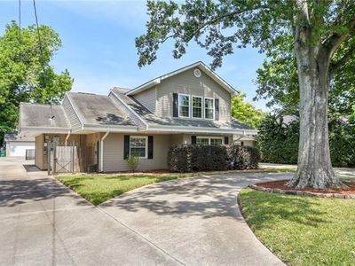 10313 Jefferson Hwy