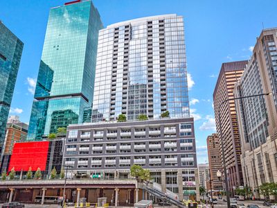 240 E Illinois St APT 2501