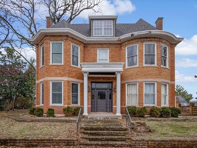 317 S Main St