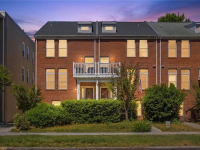 1401 Colonial Ave