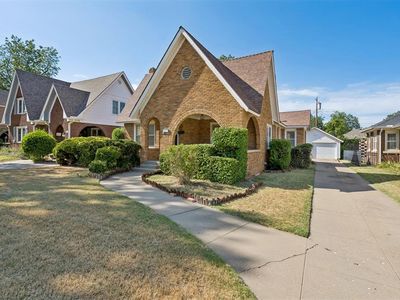 2633 NW 15th St