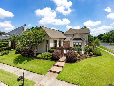 10757 Royal Ridge Ave