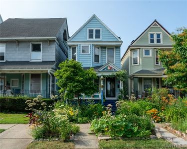 299 W Delavan Ave