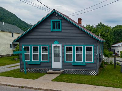 12 Theriot Avenue